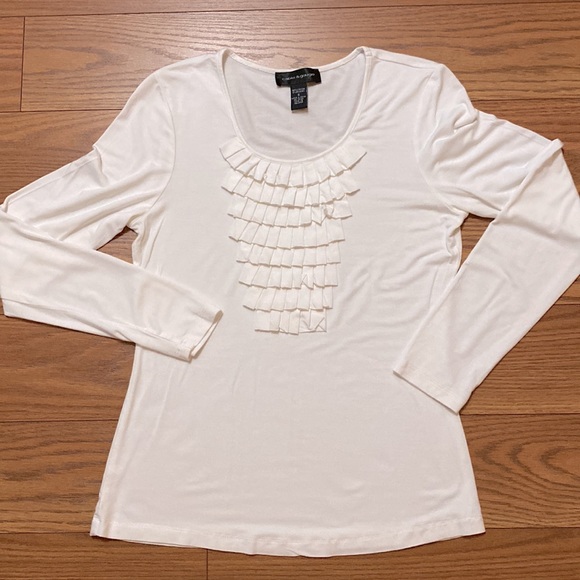 Cable & Gauge women’s viscose white with front ruffle accent top, l/s size S - Picture 9 of 9